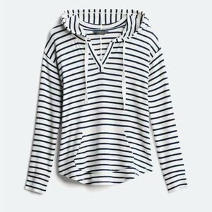 Market & Spruce Sweatshirt